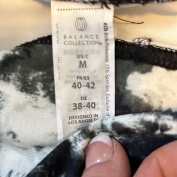 Balance Collection- Yoga Pant US- M - Picture 2 of 4